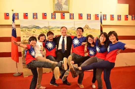 中山醫學大學青年大使團在7月24日文化之夜大放異彩