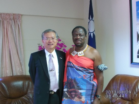 蔡大使明耀8月29日向前來拜會的史瓦濟蘭內政部長郭國瑪親王（Hon. Prince Gcokoma）辭行