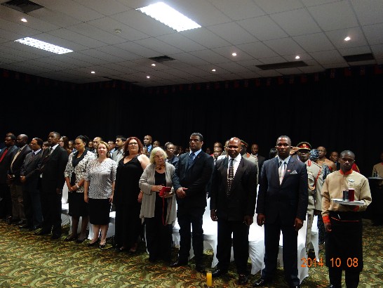 103年國慶酒會慶祝開始演奏兩國國歌來賓致敬