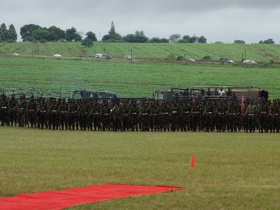 史國國防軍成立41週年慶新兵列隊英姿
