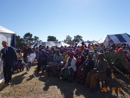 陳大使經銓巡視Endzingeni義診倩形 