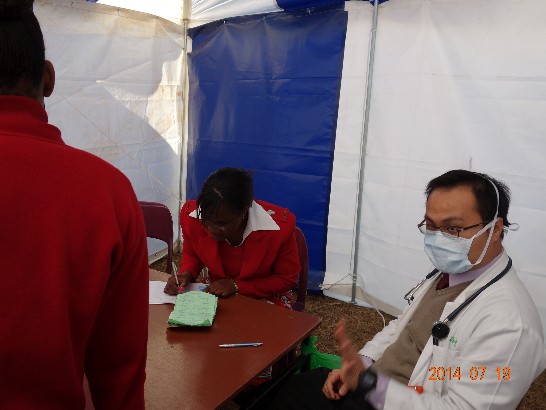 駐史醫療團、北醫志工團及天主教台中教區志工團前往總理故鄉Endzingeni義診 