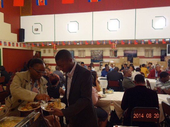 參加人員共聚一堂用餐