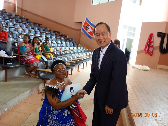 9月8日青年大使團前往史瓦濟蘭科技學院，主辦人歡迎領隊張總領事回部辦事萬陸