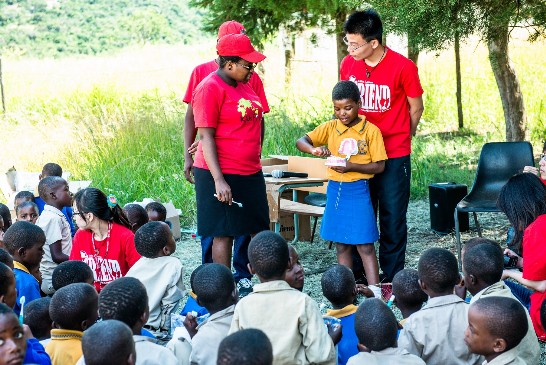 本館醫療團在史國南部省Ngudzeni地區偏鄉義診活動