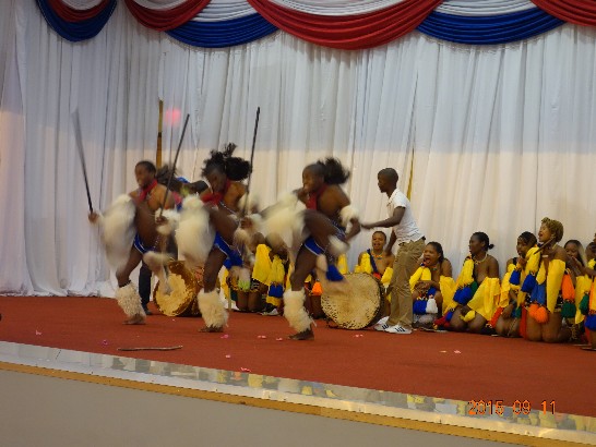 史瓦濟蘭大學表演勇士舞回報青年大使