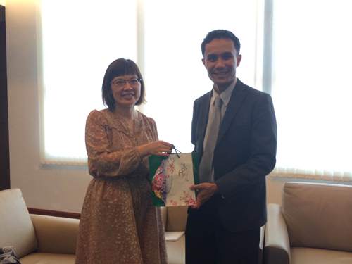 本處教育室拜會孔敬大學副校長Denpong Soodphakdee洽談教育合作事宜