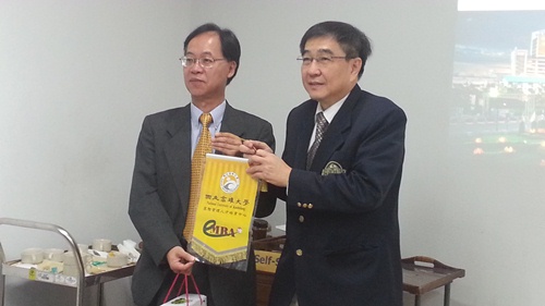 國立高雄大學王副校長學亮拜會King Mongkut’s University of Technology Thonburi副校長Dr. Bundit Thipakorn洽談兩校合作事項