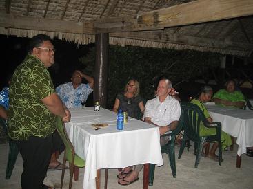 中央醫院院長Dr.Stephen Homasi於晚會中代表吐國政府致詞答謝