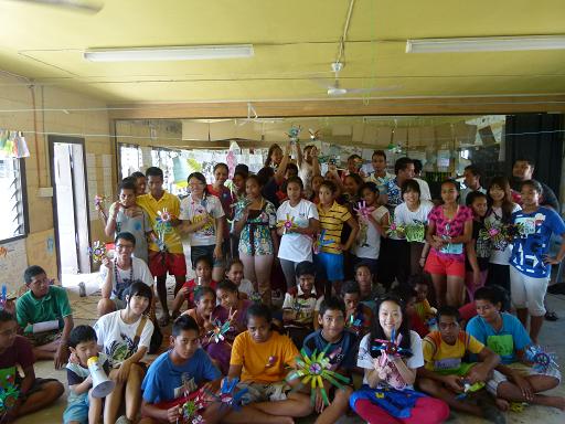 國青團課程: 寶特瓶環保變風車。