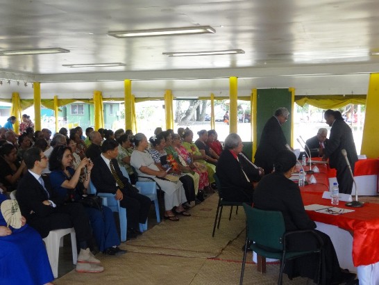 萬大使(相片左方由前向後第三位)應邀出席吐瓦魯國會開議典禮