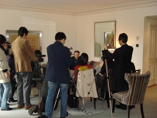 本處與Universal影片公司96年10月22日於倫敦Soho Hotel