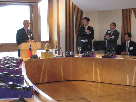 蘇格蘭議會友台小組主席Ian McKee議員於酒會中致詞