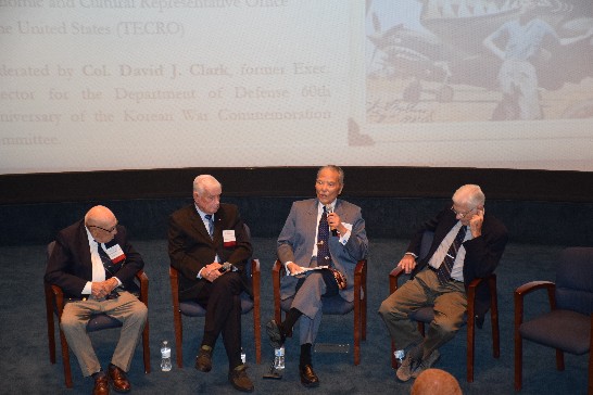 Three panelists joining General Chen were Jimmy Doolittle’s co-pilot Lt. Col. Richard E. Cole (left), WWII triple-ace fighter pilot Col. Clarence “Bud” Anderson (second from the left), and Korean War ace pilot Lt. Gen. Charles “Chick” Cleveland (right).