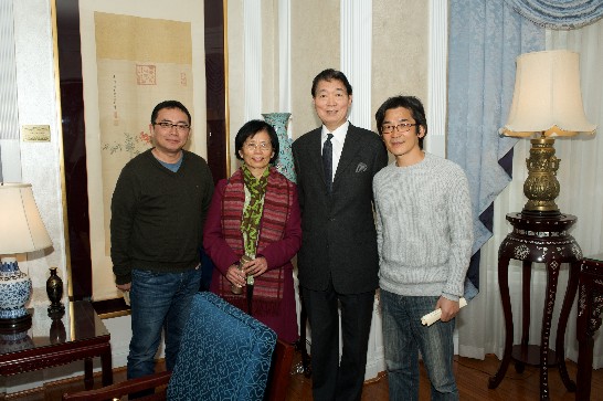 Representative Lyushun Shen (second from right) with Mr. Te-Sheng Wei (right) and Mr. Chih-Ming Huang (left), film producers of the Taiwanese movie “KANO,” at the Twin Oaks Estate on Feb. 6 during a tea party hosted in their honor. During the party, Mr. Wei and Mr. Huang shared their experiences in producing films in Taiwan. Representative Shen commended their efforts in promoting Taiwan’s films and wished the movie premiere in the greater Washington, D.C., area a great success. The lady in the picture is Mrs. Jen-Jen Huang, President of Taiwanese Association of America, Greater Washington Chapter.