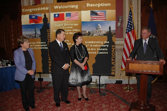 Senator James Inhofe (R-OK), Co-Chair of the Senate Taiwan Caucus, speaks at the Congressional Reception in honor of Ambassador and Mrs. Jason C. Yuan on September 16, 2008.