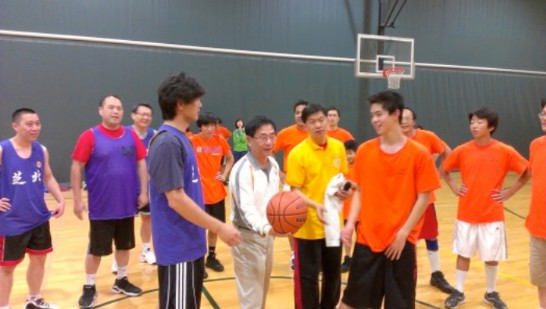 Consul General Ger opens a basketball game