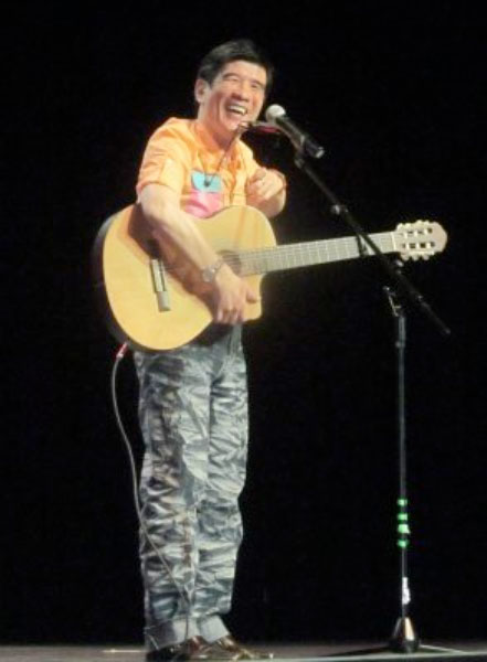 All-time favorite singer Jia-shui Yeh sings a popular folk song.
