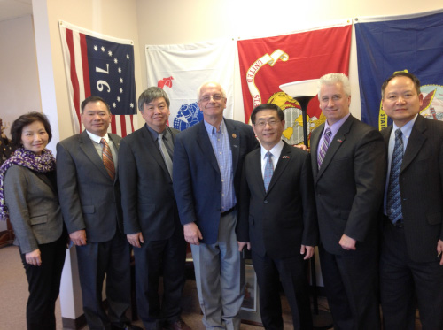 Director General Ger of TECO in Chicago and Taiwanese Community leaders in Great Detroit took photo with Congressman Kerry Bentivolio (from left to right: Mary Wang, Paul Lee, Steve Chang, Congressman Kerry Bentivolio, Director General Baushuan Ger, Commissioner of Wayne County Richard LeBlanc, Director Steven Lin)