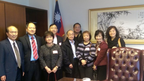 The Taiwanese Chamber of Commerce of Great Detroit, led by its President Paul Lee and Senior Vice President Mary Wang, paid a visit to Taipei Economic and Cultural Office in Chicago on the afternoon of Friday 16th of May.