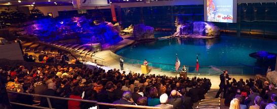 駐芝加哥辦事處首創在雪德水族館舉辦101年國慶酒會