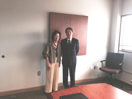 駐芝加哥辦事處何震寰處長前往伊利諾大學香檳分校參訪及拜會校長Phyllis Wise。