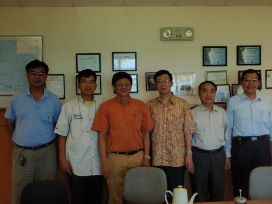 People from the left 2 to 6 are Plant General Manager Pao-Yuan Chou, Plant General Manager Jack Lin, Director General Paul Wang, Manger Wu-Hsiung Chen and Director Charles Wang 