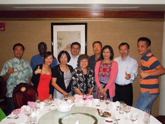 朱總領事夫婦宴請夏威夷農業廳官員及我農產品採購團團員