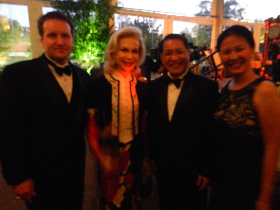 Director General Liao and his spouse met Mrs. Lynn Watt and her son, Mr. Bradford Wyatt