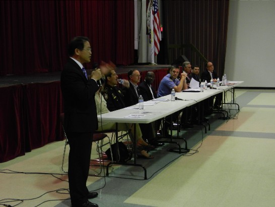 駐休士頓辦事處廖處長東周於本(101)年3月24日(週六)下午2時至4時應邀出席休士頓亞裔社區犯罪諮詢委員會主辦的休士頓華埠警民治安大會並致詞