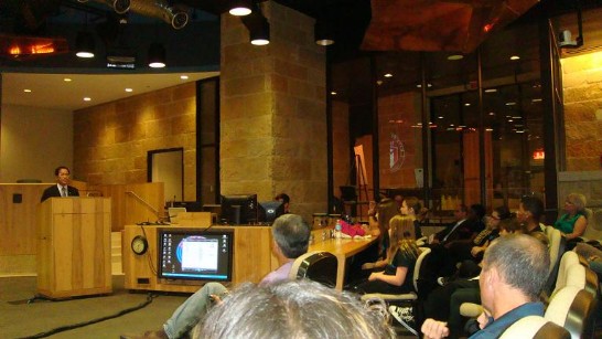 廖處長東周赴奧斯汀參加九一一紀念活動，在市政廳發表20分鐘演說。
