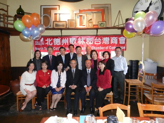 夏處長於4月4日下午5時與北德臺灣商會副會長廖宇平及多位理事、僑務諮詢委員牟呈華、僑務諮詢委員陳文燦夫婦等僑界代表茶敘會面。