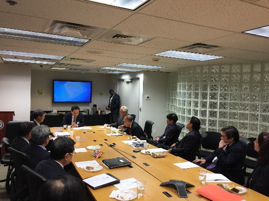 黃敏境處長於「休士頓市長國際貿易與發展委員會亞澳小組」會議中演講簡報台美經貿關係、台灣爭取加入TPP及「馬習會」