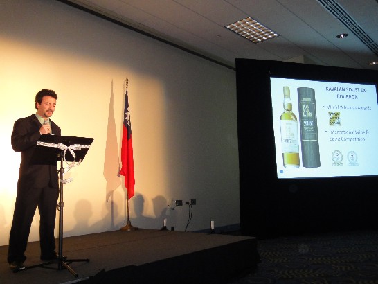 Taiwan Fashion and Whisky tasting reception-Wine &amp; Spirit Guru Mr. Stu Nudelman introduces Kavalan Whisky