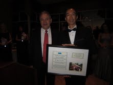 「糧食濟貧組織」讚揚我政府人道援助亮眼 - 表揚狀