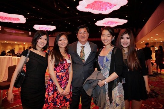 臺灣留學生出席紐約辦事處國慶酒會