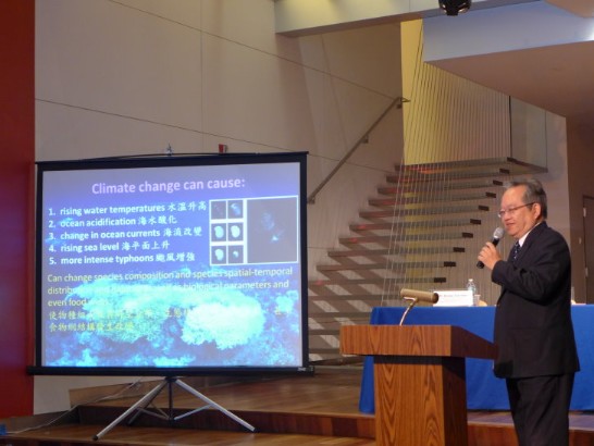 中央研究院生物多樣性研究中心執行長邵廣昭博士發表專題演講。