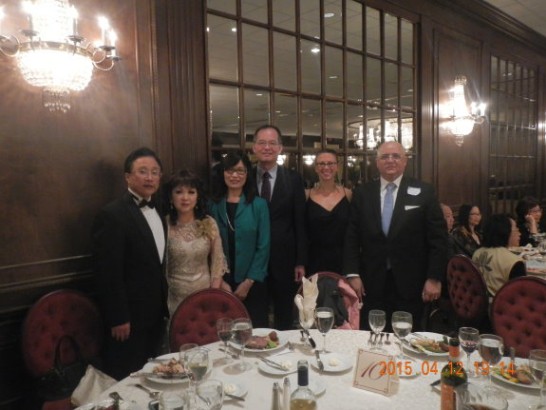 章大使夫婦與「好心人基金會」翁會長夫婦、多明尼加駐聯合國代表團公使銜參事Francisco Alvarez合影。