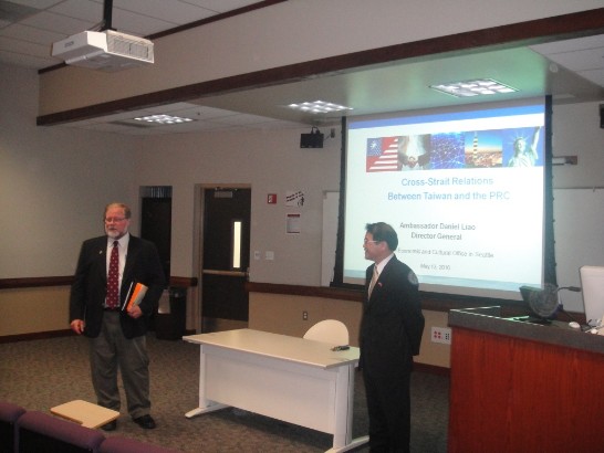 Director General Daniel Liao visited Central Washington University on May 13, 2010