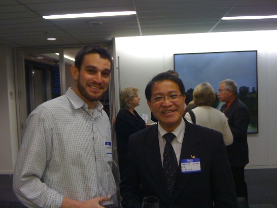 Director General Daniel Liao (right) and Seattle City official Aaron Fishbone(left)