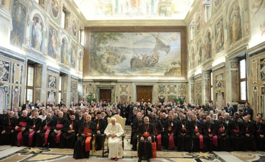 Pope Benedict XVI poses for a group picture with all the 400 participants to the World Congress of the Apostleship of the Sea coming from 70 countries around the world (Ambassador and Mrs. Larry Wang and Prof. and Mrs. Shen Chen sit on the second row on the left).