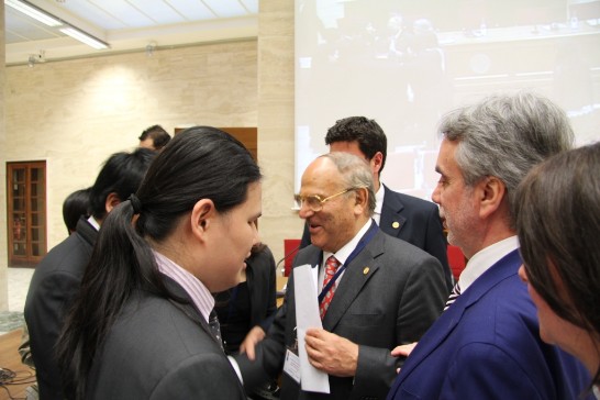 Members of the non-sighted audience congratulate the two Taiwanese artists for their performance.