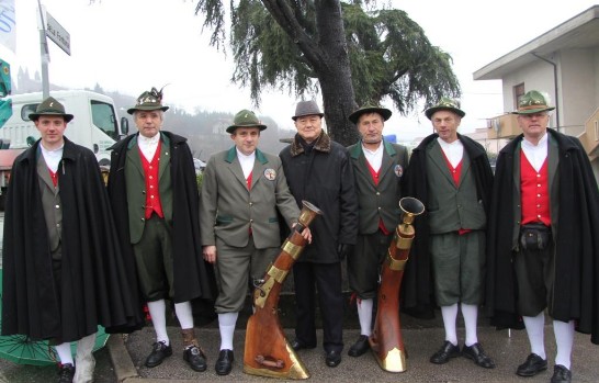 Ambassador Larry Wang (middle) among the people in charge of firing the ancient cannons to give the signal to start. 