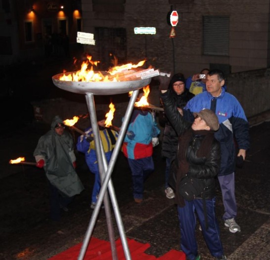 A close-up view of the brazier used to lit the torches. 