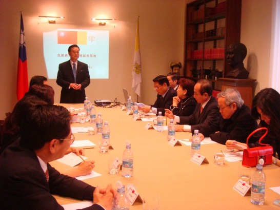 H.E. Jin-pyng Wang, President of ROC Legislative Yuan, visited the Embassy of the Republic of China to the Holy See.