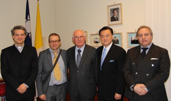 Amb. Wang (2nd fr. right) w/ Fr. Battera, Boer (middle) & Esposito