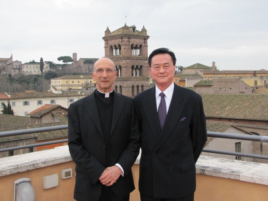 王大使豫元與教廷Sedes Sapientiae國際修院院長合影
