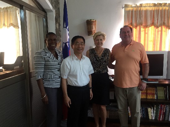 (L-R) Mrs. Jacqueline Browne-King (Director ECP of WPP), Ambassador Baushuan Ger, Mrs. Susan Rickman (CEO of WPP), Mr. John Van Der Hyde (Chair of WPP).（January 11, 2016 at the Embassy）