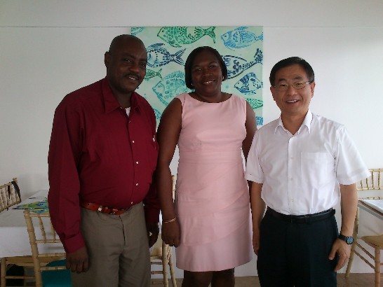 (R-L) Ambassador Baushuan Ger, Ms. Jasmine Hull (Permanent Secretary), Hon.Frederick Stephensen