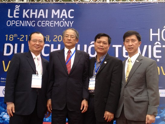 黃大使出席「第一屆越南國際旅遊展」